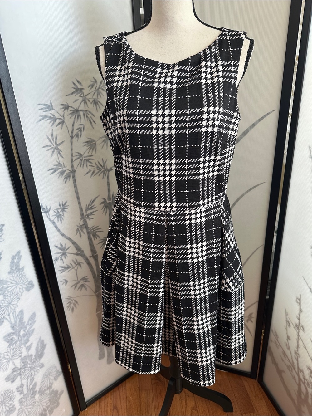 Taylor Black & White Plaid Sleeveless Midi Dress w/Flared Skirt & Pockets